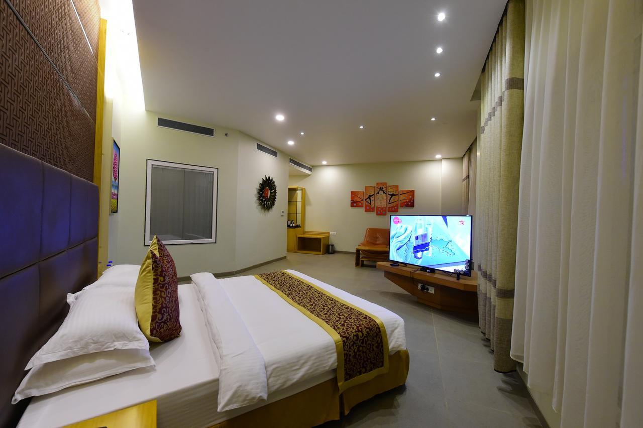 Hotel H - Sandhill Hotels Private Limited Ānand Kültér fotó