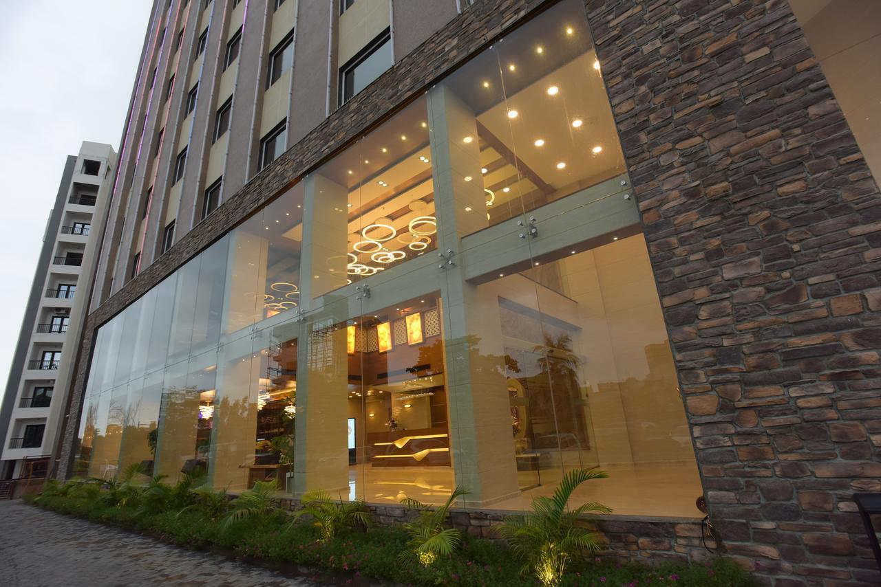 Hotel H - Sandhill Hotels Private Limited Ānand Kültér fotó