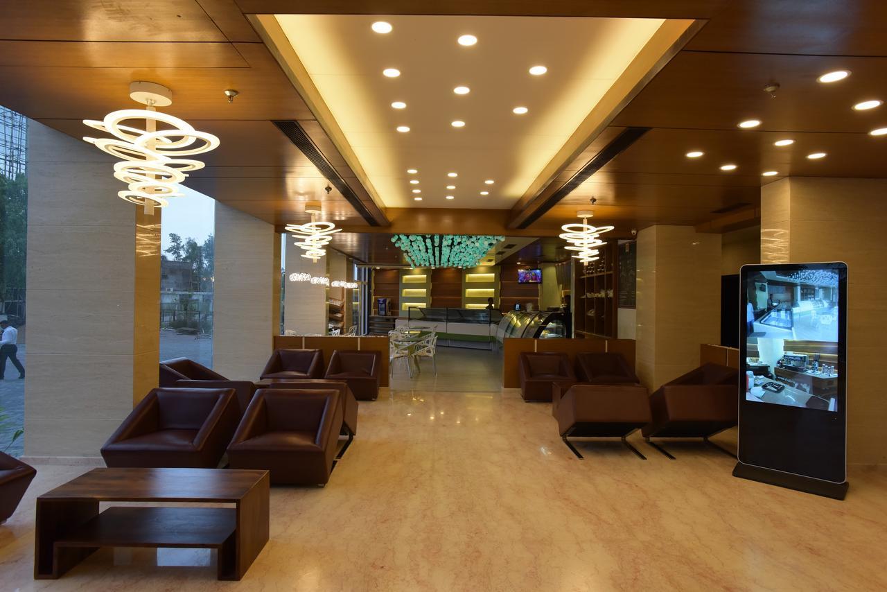 Hotel H - Sandhill Hotels Private Limited Ānand Kültér fotó