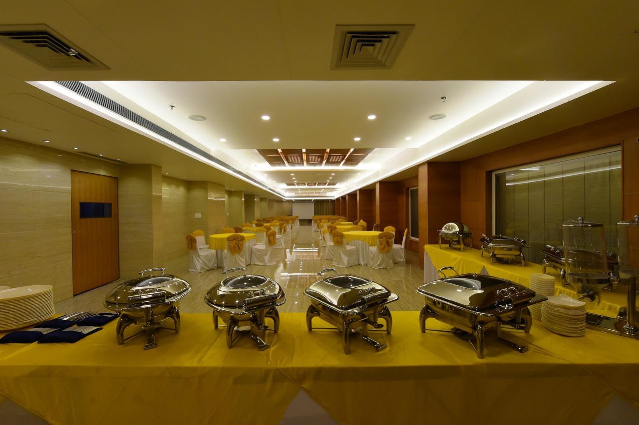 Hotel H - Sandhill Hotels Private Limited Ānand Kültér fotó