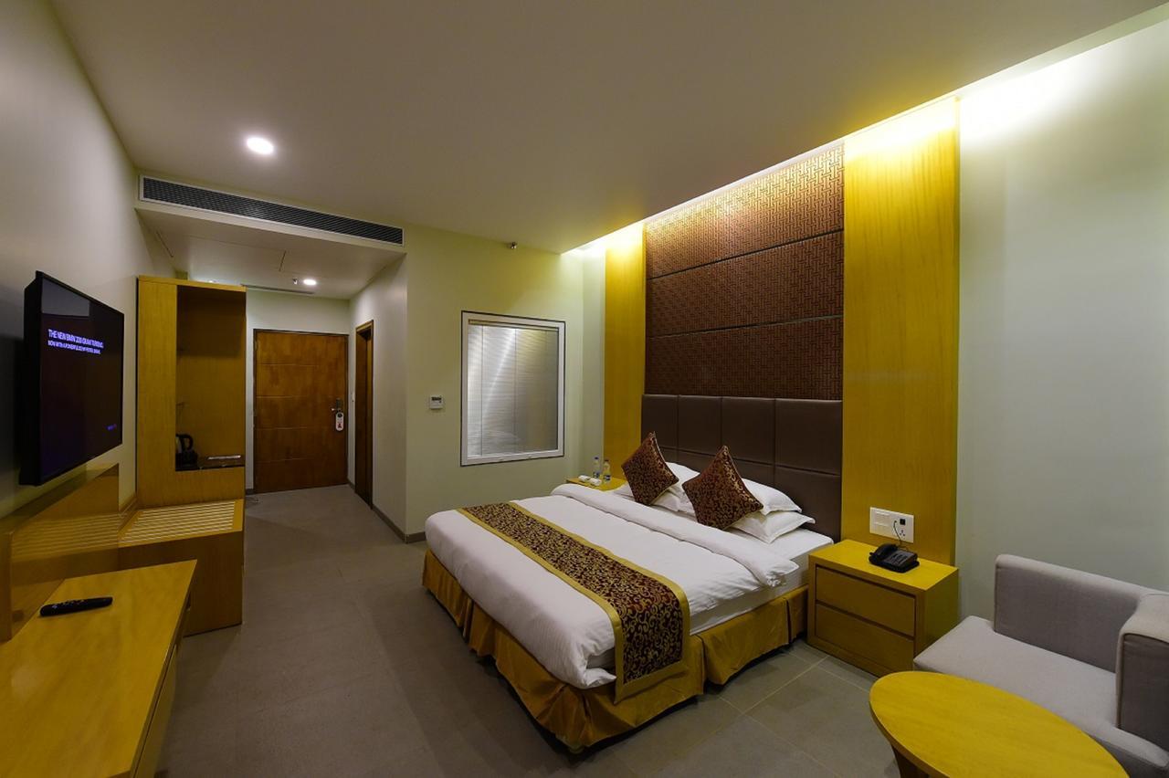 Hotel H - Sandhill Hotels Private Limited Ānand Kültér fotó