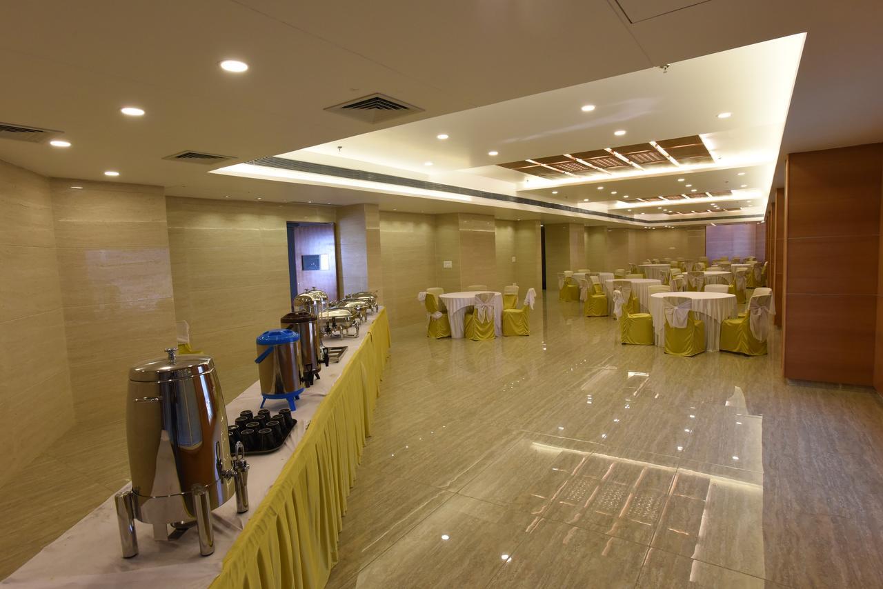 Hotel H - Sandhill Hotels Private Limited Ānand Kültér fotó