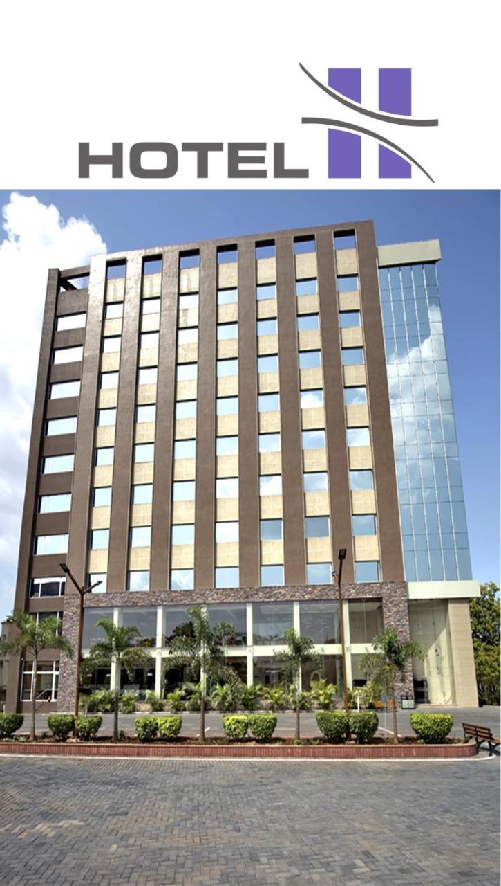 Hotel H - Sandhill Hotels Private Limited Ānand Kültér fotó